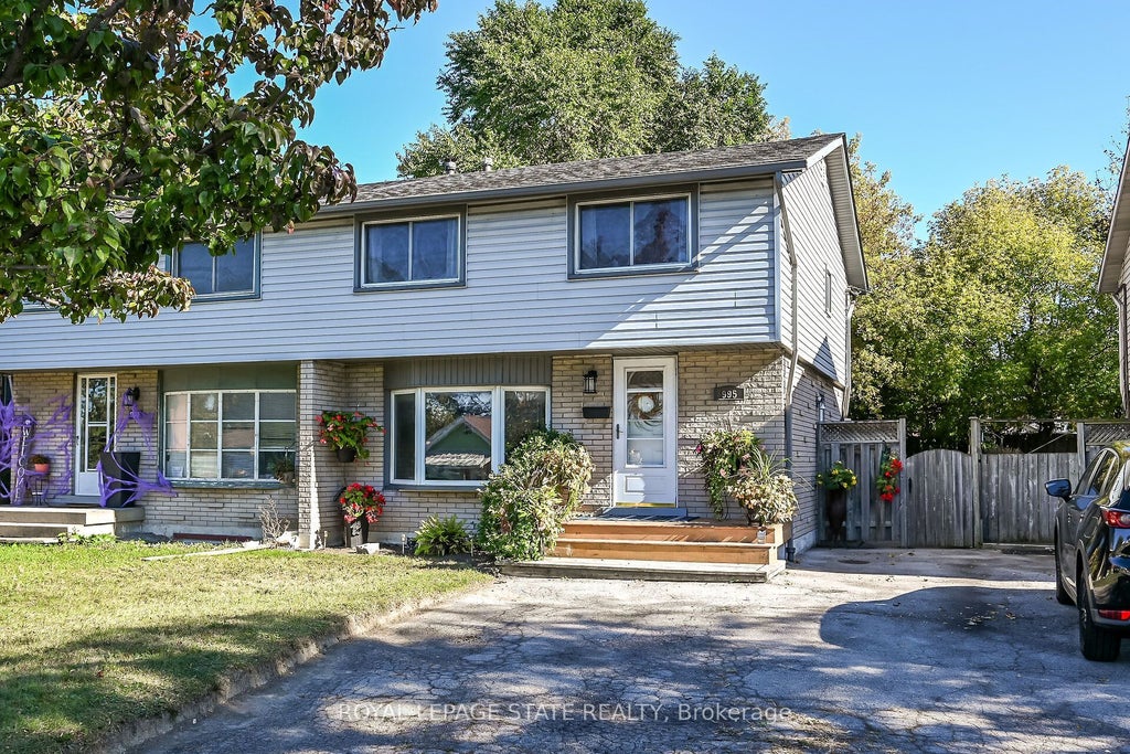 Photo of 995 Upper Wellington Street, Hamilton, ON L9A 3S4 (MLS # X14104056)