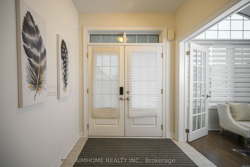 Photo of 3 Jericho Avenue, Georgina, ON L4P 0G9 (MLS # N12994180)