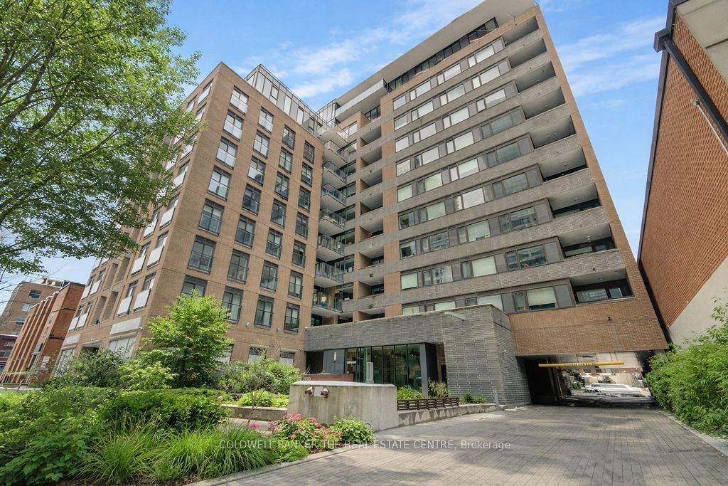 Photo of 400 Wellington Street W #802, Toronto, ON M5V 0B5 (MLS # C12770016)