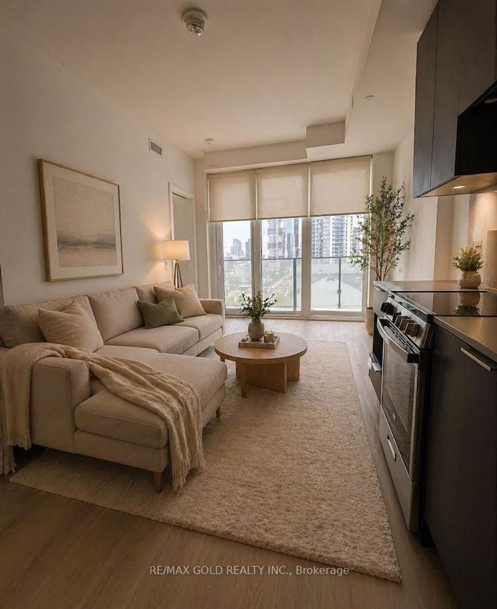 Photo of 3900 Confederation Parkway SE #1713, Mississauga, ON L5B 0M3 (MLS # W13074632)
