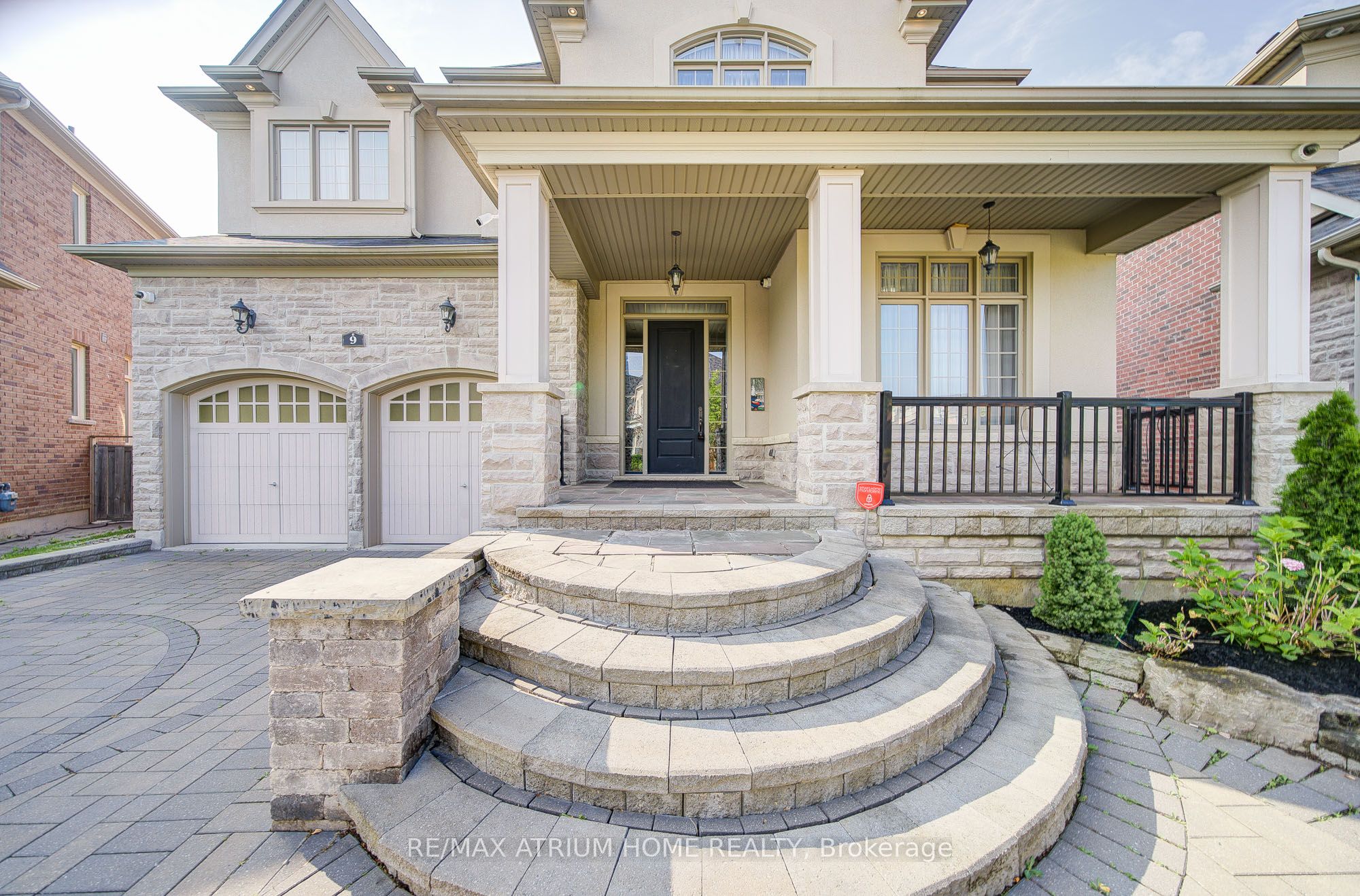 9 Berkshire Crescent