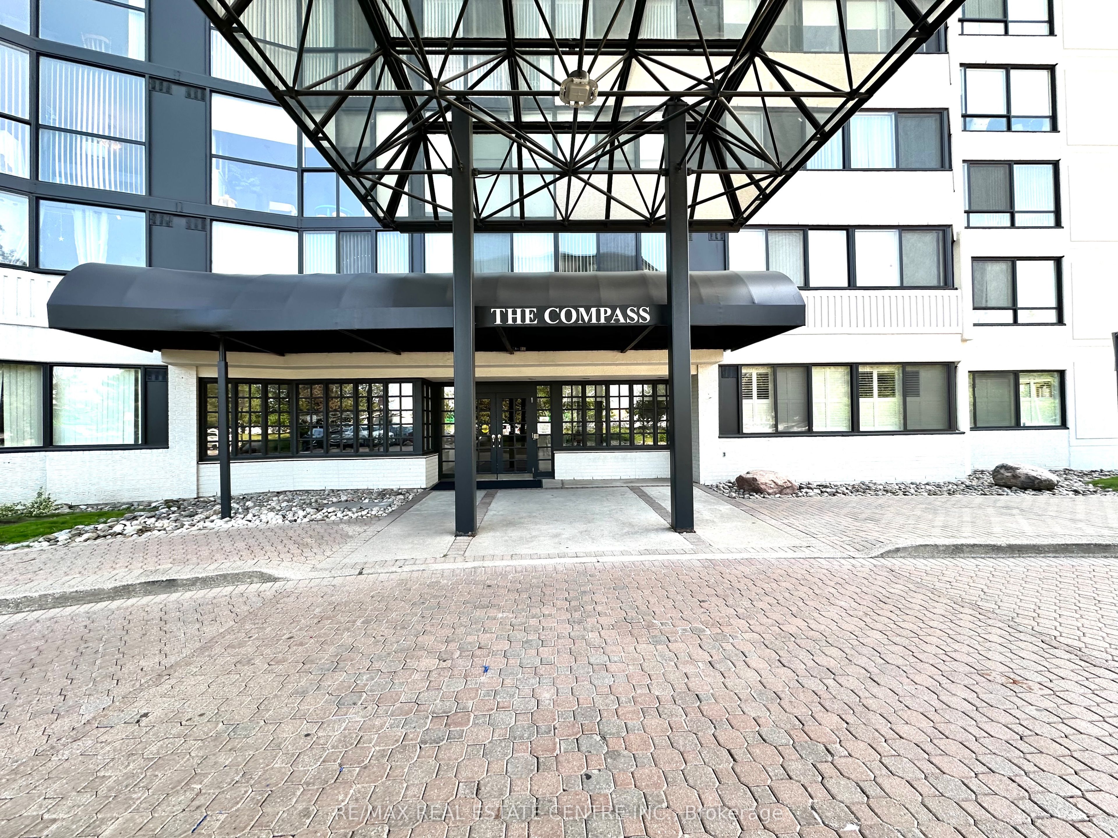 1360 Rathburn Road E 302