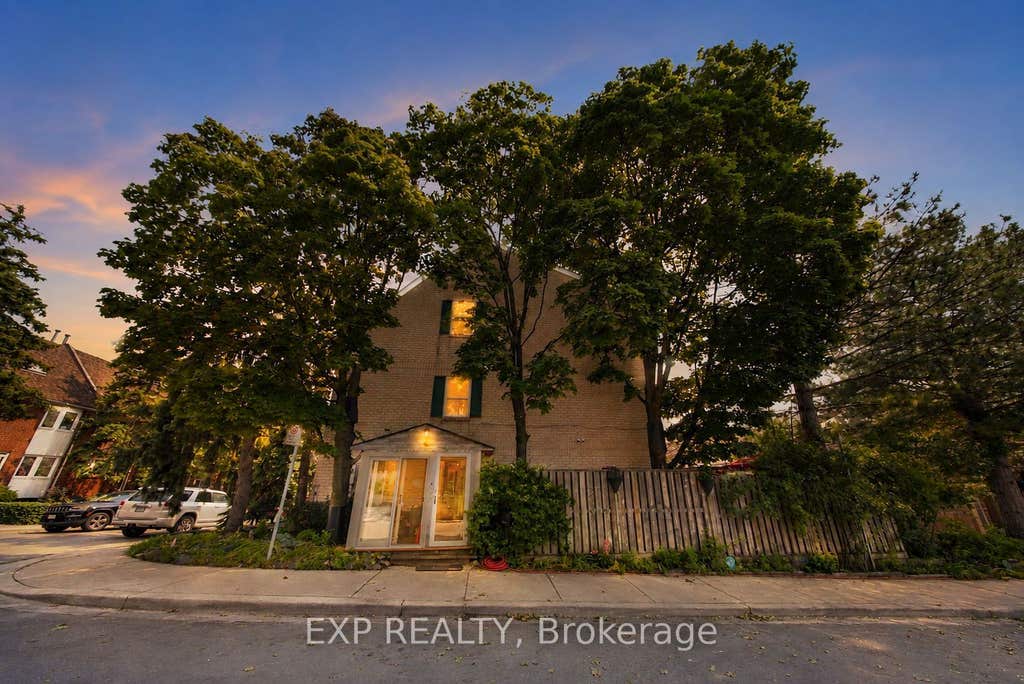 Photo of 1 Quarry Court, Toronto, ON M4J 5A6 (MLS # E13672818)