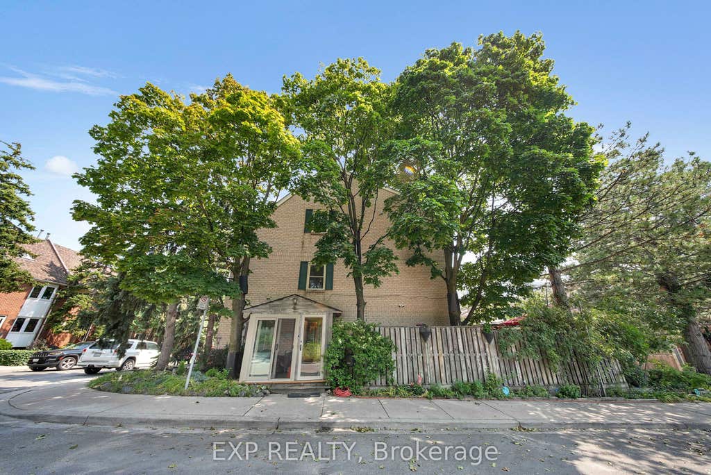 Photo of 1 Quarry Court, Toronto, ON M4J 5A6 (MLS # E13672818)