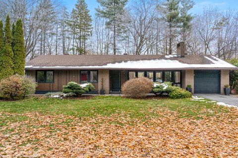 15 Leacock Drive Kanata ON K2K 1R6