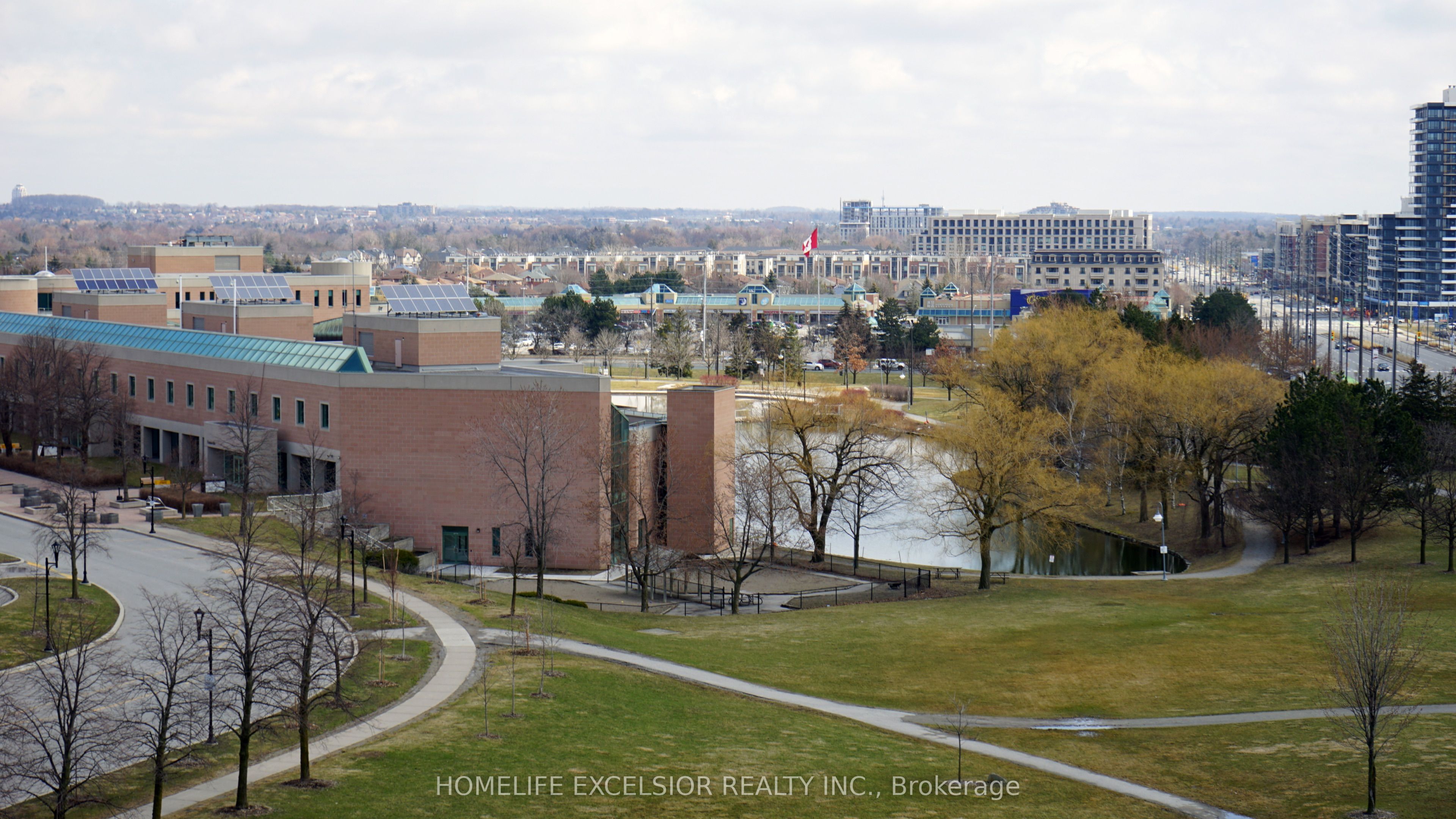 33 Cox Boulevard 923