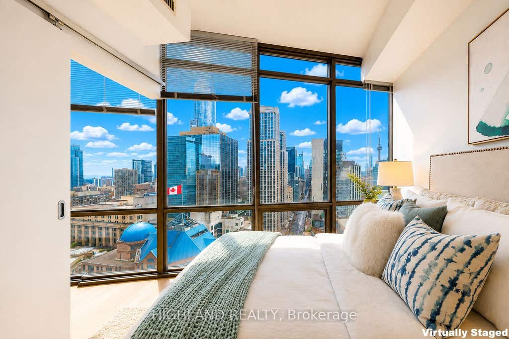 Photo of 832 Bay Street #2409, Toronto, ON M5S 1Z6 (MLS # C13470468)