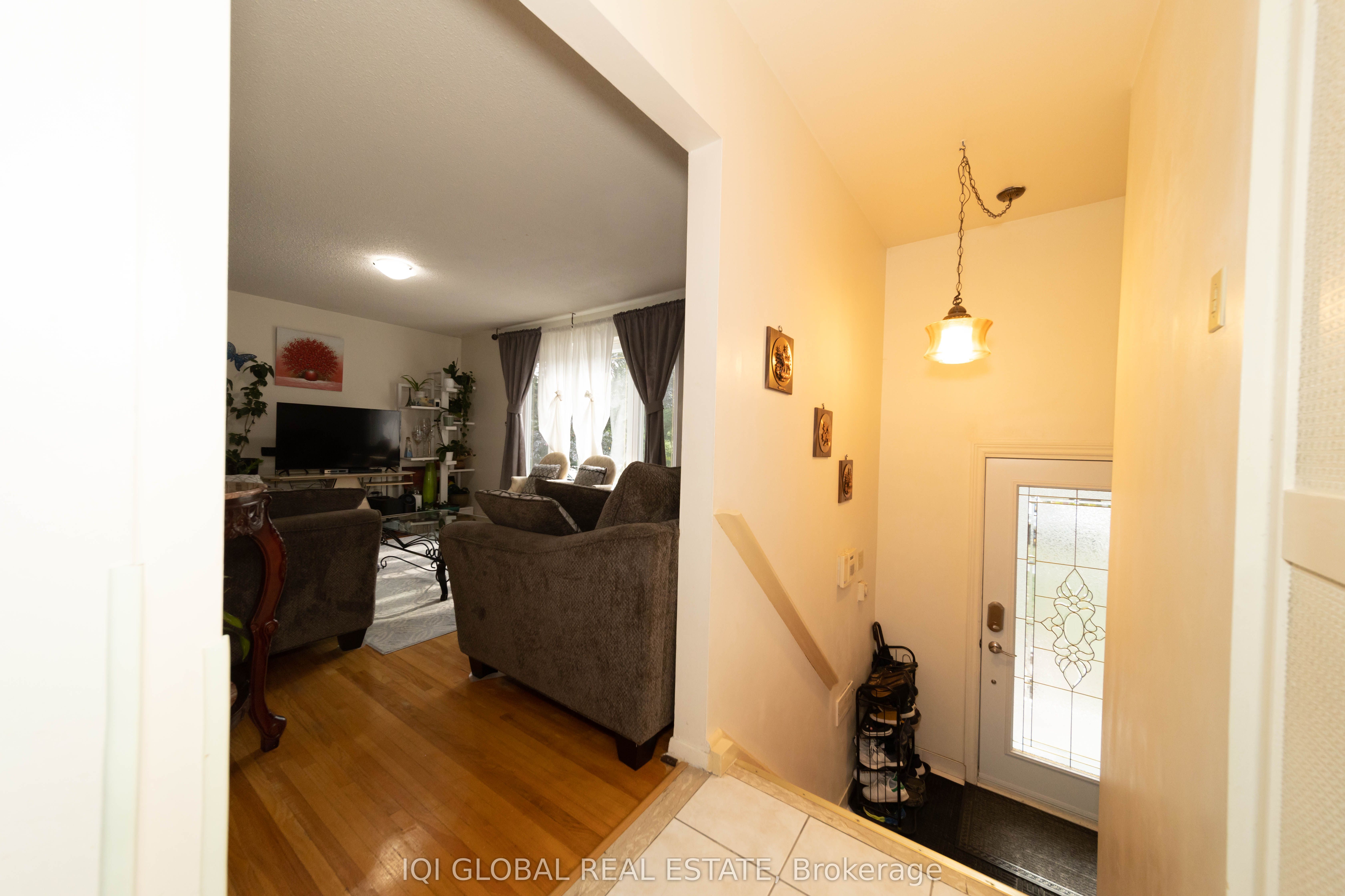 31 REGATTA CRES Crescent E