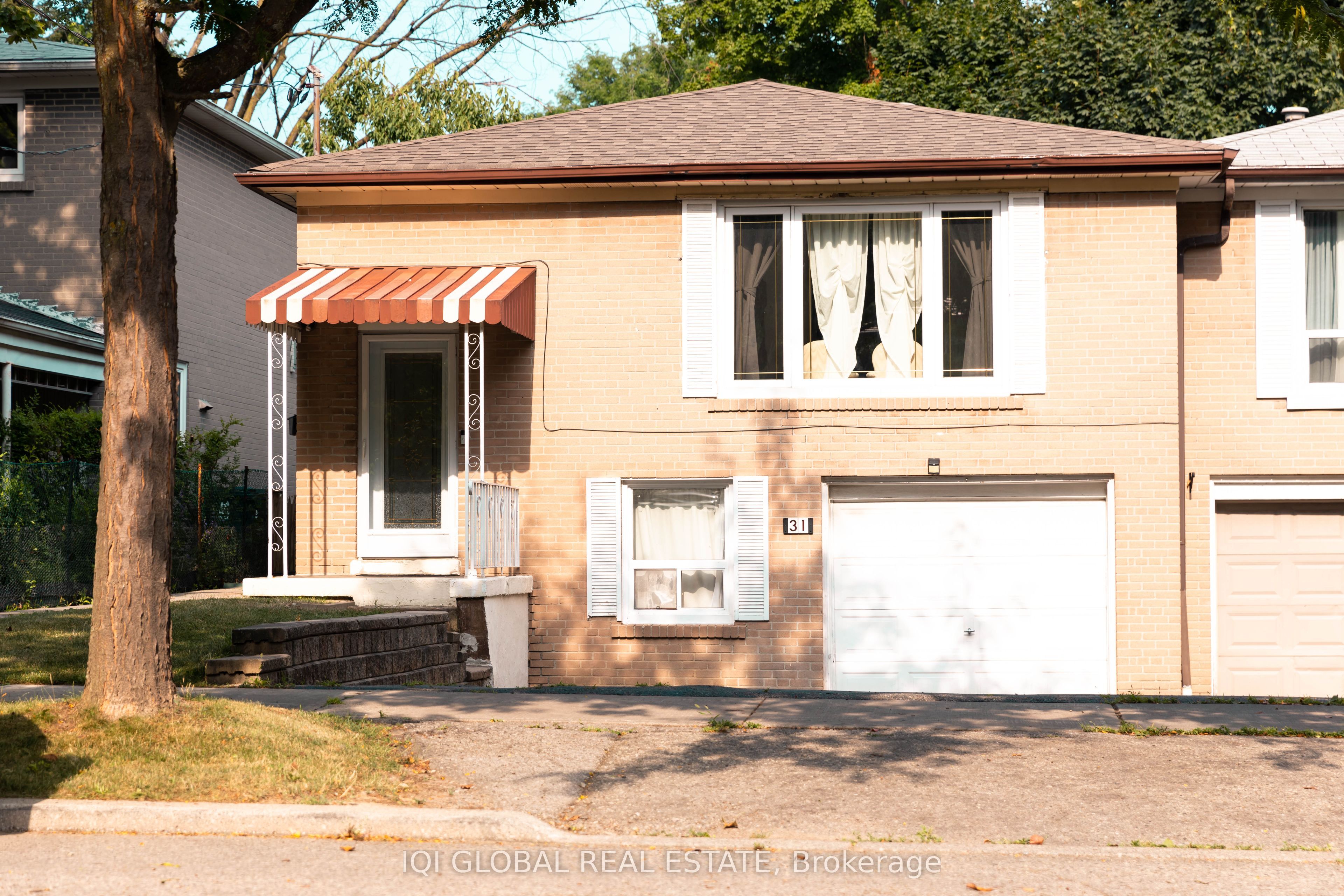 31 REGATTA CRES Crescent E