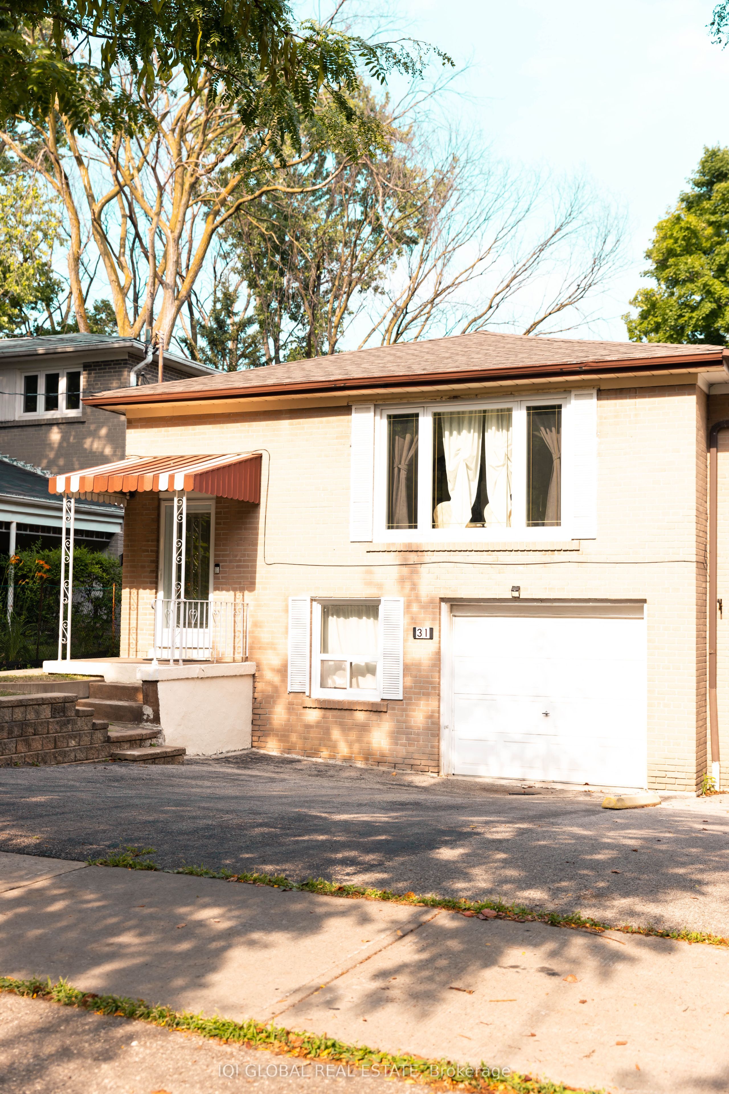 31 REGATTA CRES Crescent E