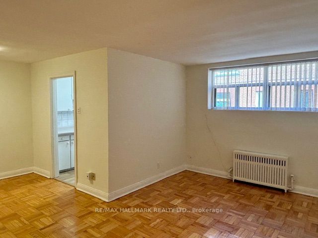 11 Anglesey Boulevard B2
