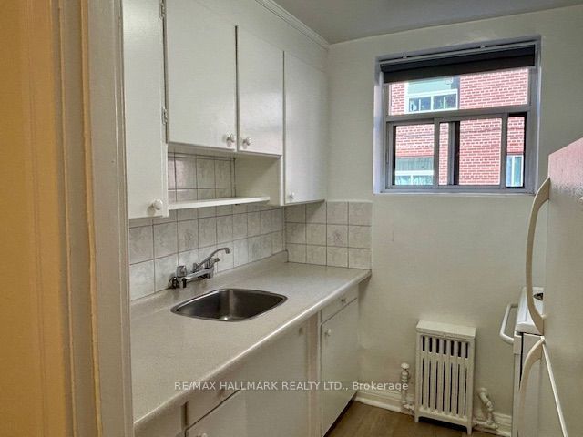 11 Anglesey Boulevard B2