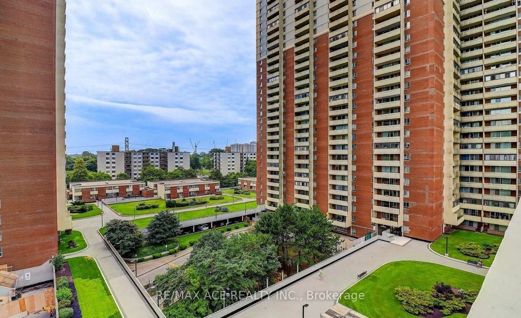 Photo of 3 Massey Square #906, Toronto, ON M4C 5L5 (MLS # E12767898)