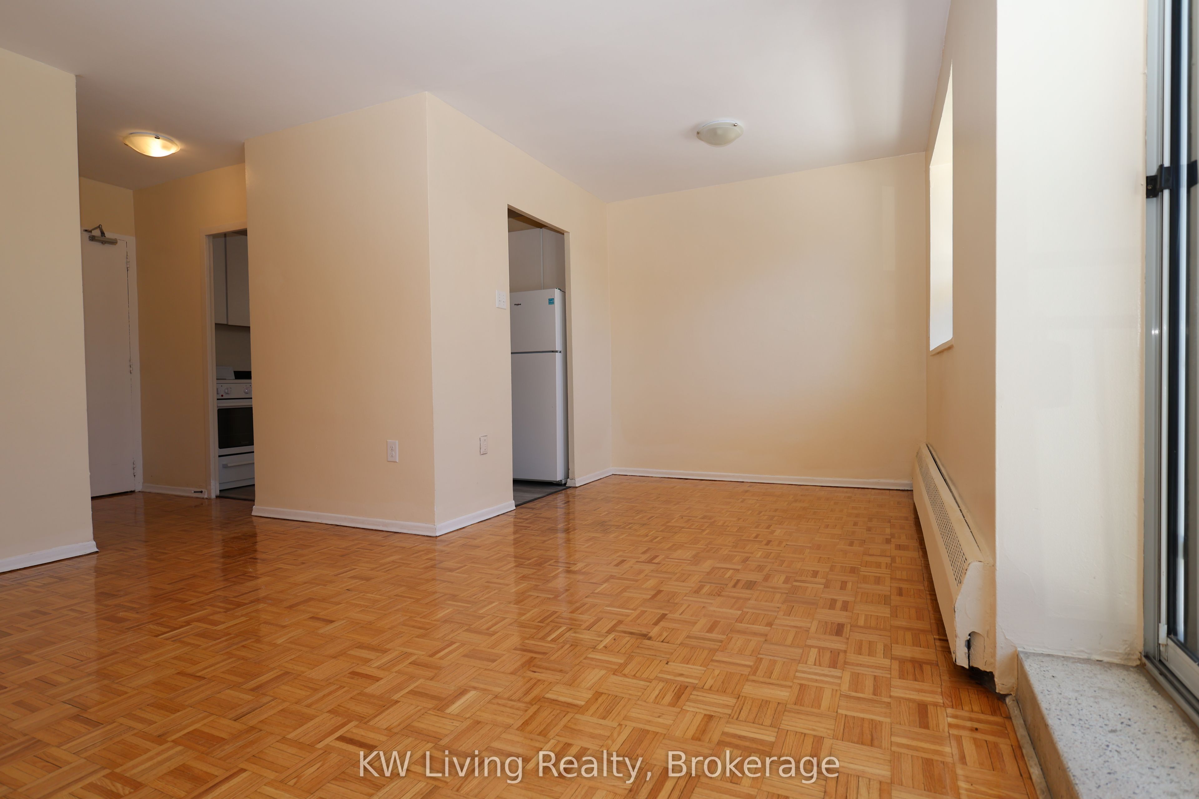 480 Lakeshore Road E 112