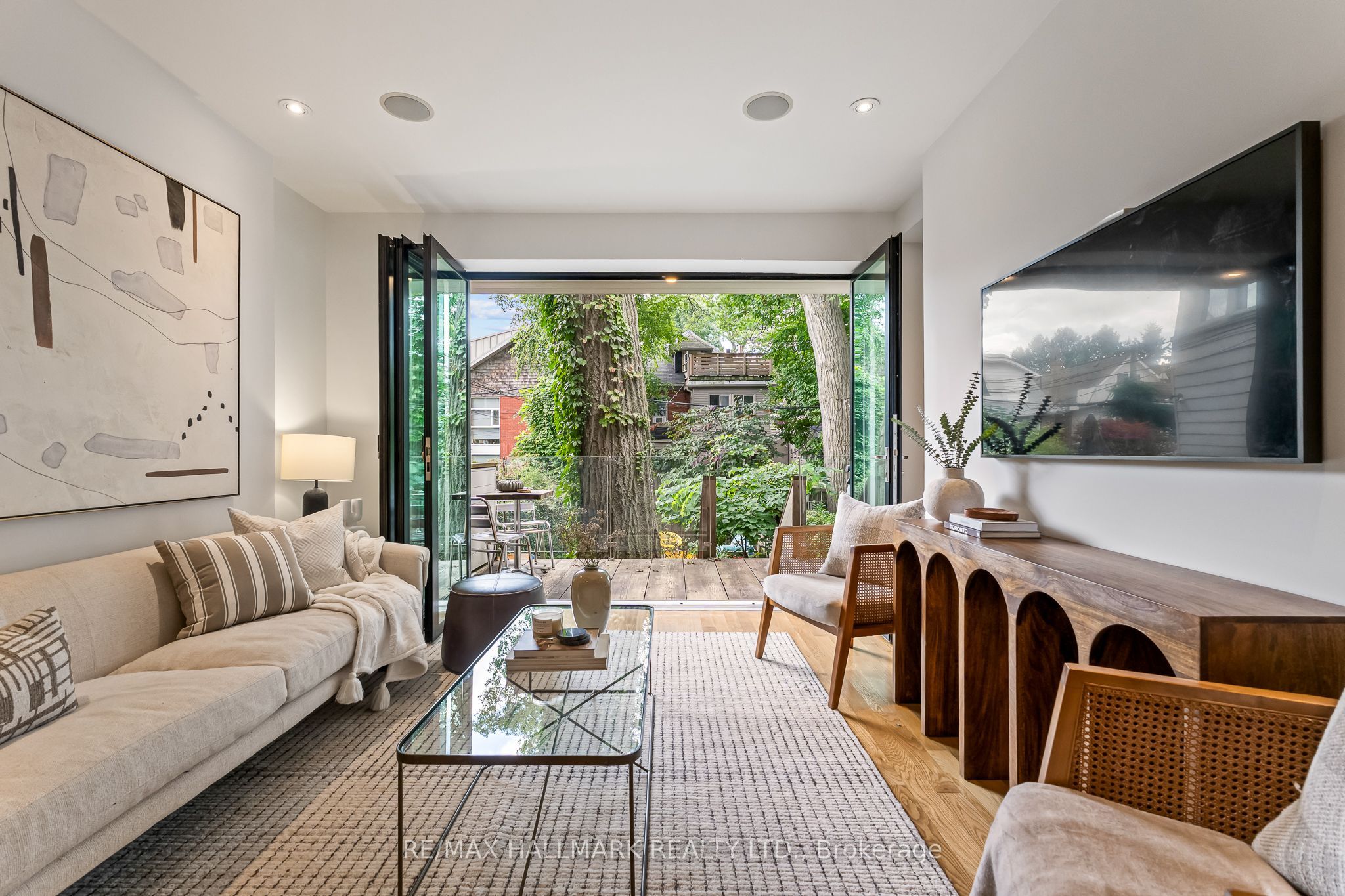 40 Fernwood Park Avenue