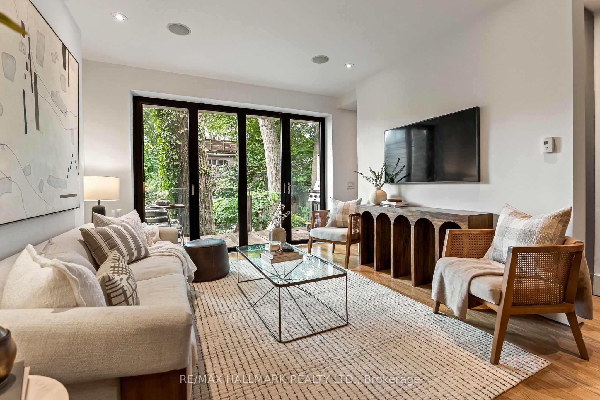 40 Fernwood Park Avenue