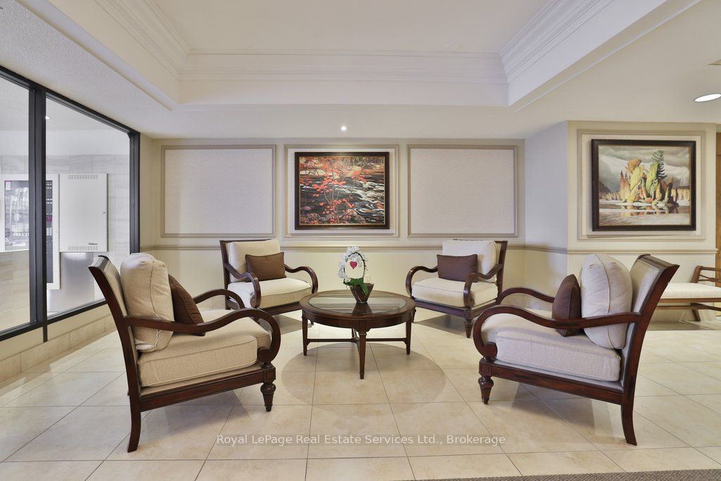 2185 Marine Drive PH7