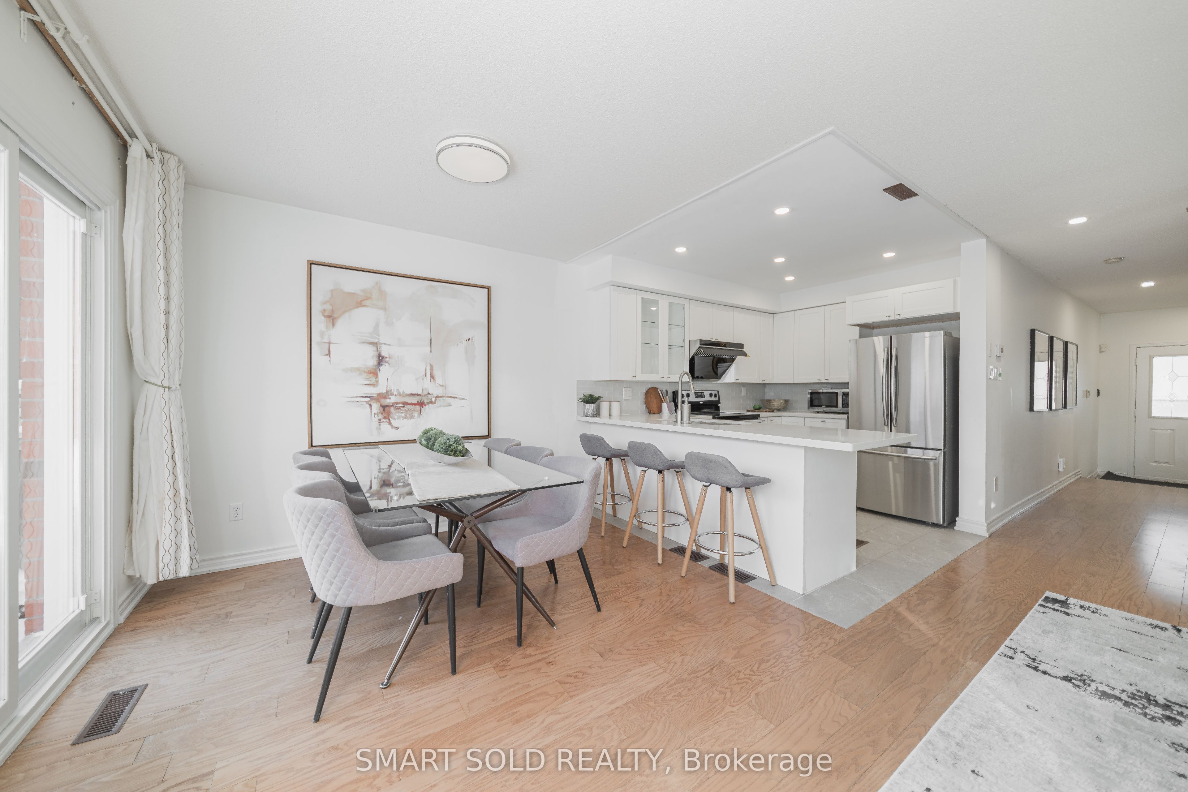 29 Breezeway Crescent