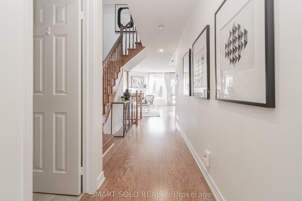 Photo of 29 Breezeway Crescent, Richmond Hill, ON L4S 1V7 (MLS # N12861380)