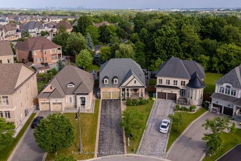20 Cannington Crescent Brampton ON L6X 0W6