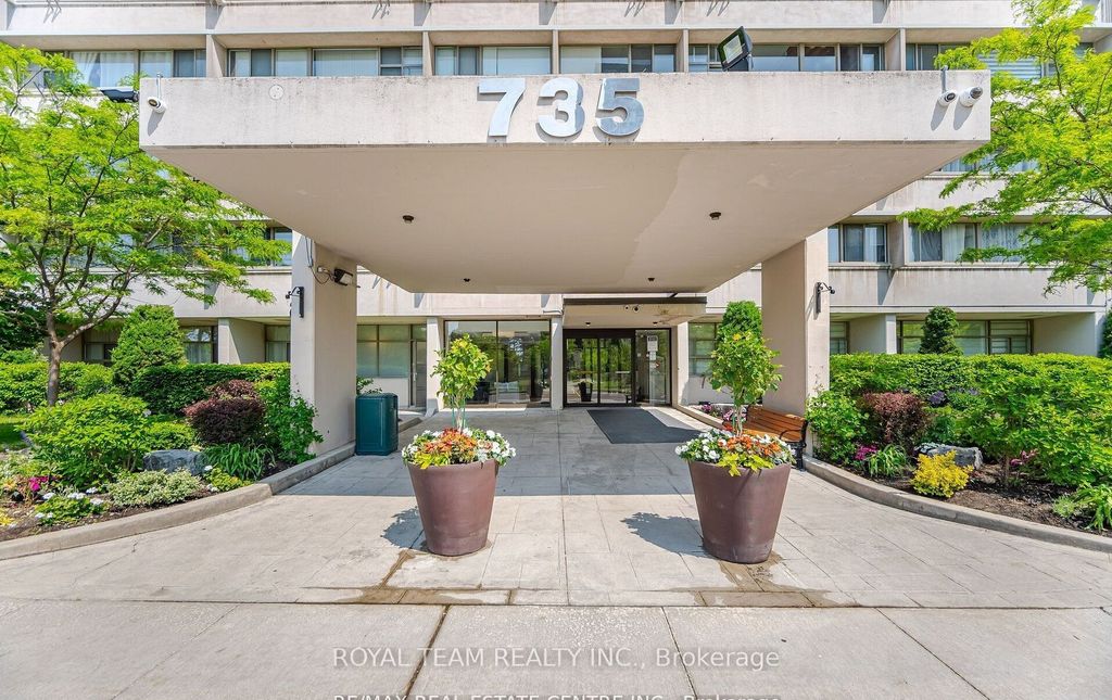 Photo of 735 Don Mills Road #201, Toronto, ON M3C 1S9 (MLS # C12486432)