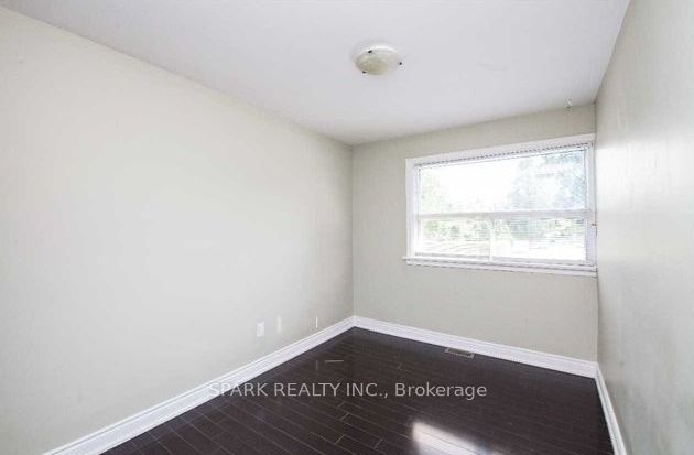 27 Erlesmere Avenue Main (Upper Level)