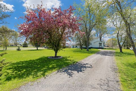 Property photo of 239 becken crescent, welland, ON l3b 5n4