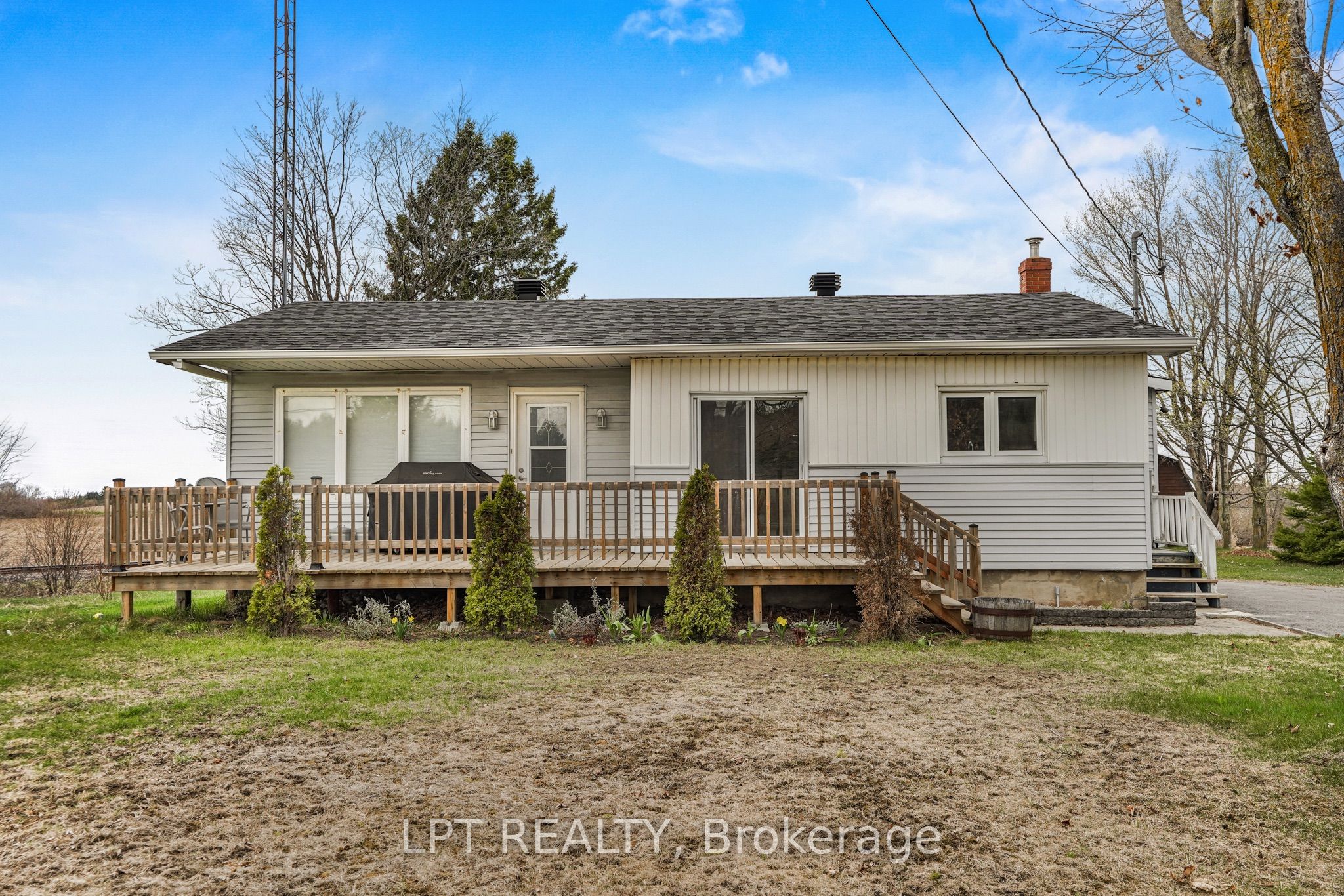 Photo 1 of 31 — 4280 Highway 34 Highway, Champlain, ON K0B 1R0