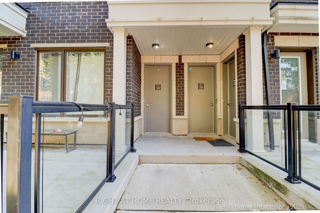 Photo of 200 Alex Gardner Circle #28, Aurora, ON L4G 3G5 (MLS # N12596334)