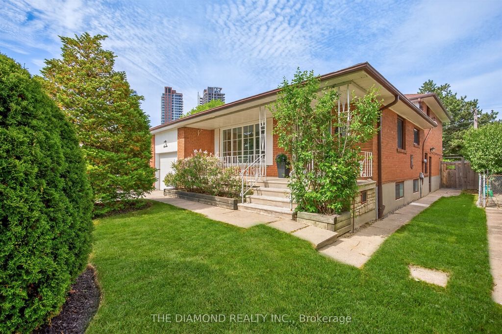 Photo of 11 Swordbill Drive, Toronto, ON M9A 4V3 (MLS # W13257296)
