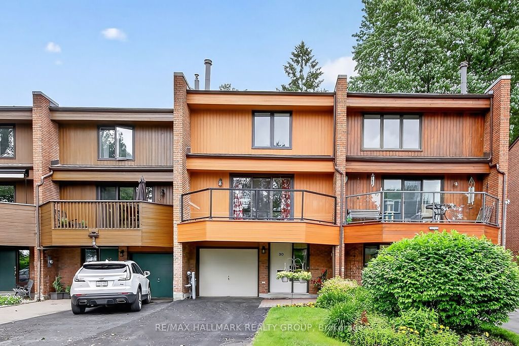 Photo of 3 Birchdale Avenue #D, Crystal Bay - Rocky Point - Bayshore, ON K2H 5A1 (MLS # X13539536)