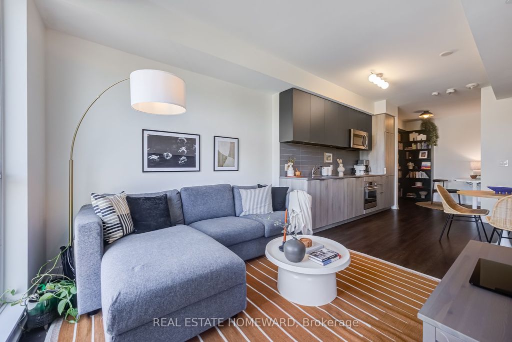 Photo of 223 St Clair Avenue W #309, Toronto, ON M4V 1R3 (MLS # C13043266)