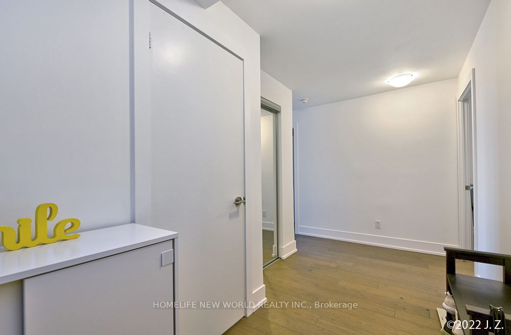 200 Bloor Street W 1601