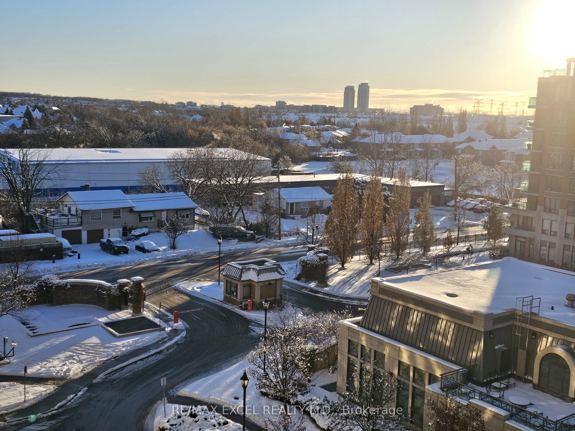 350 Red Maple Road 712