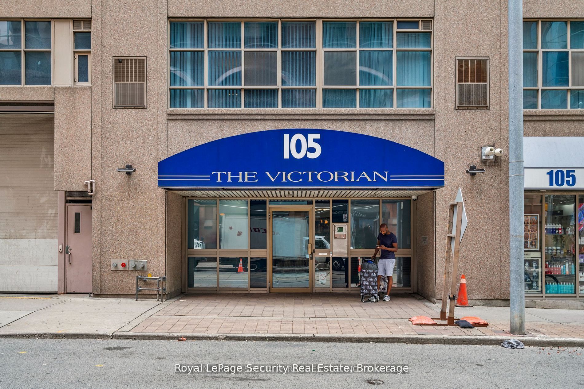 105 Victoria Street 908