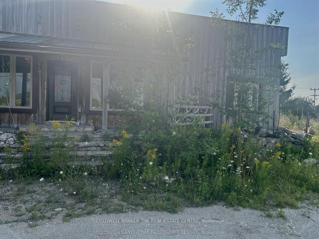 Photo of 1137 6 Highway, South Bruce Peninsula, ON N0H 2T0 (MLS # X13082180)