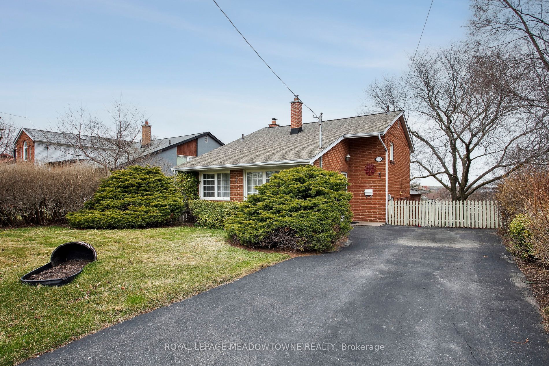 123 Vista Drive W