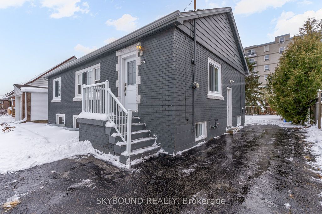 Photo of 54 Duncombe Drive, Hamilton, ON L9A 2G2 (MLS # X12592854)