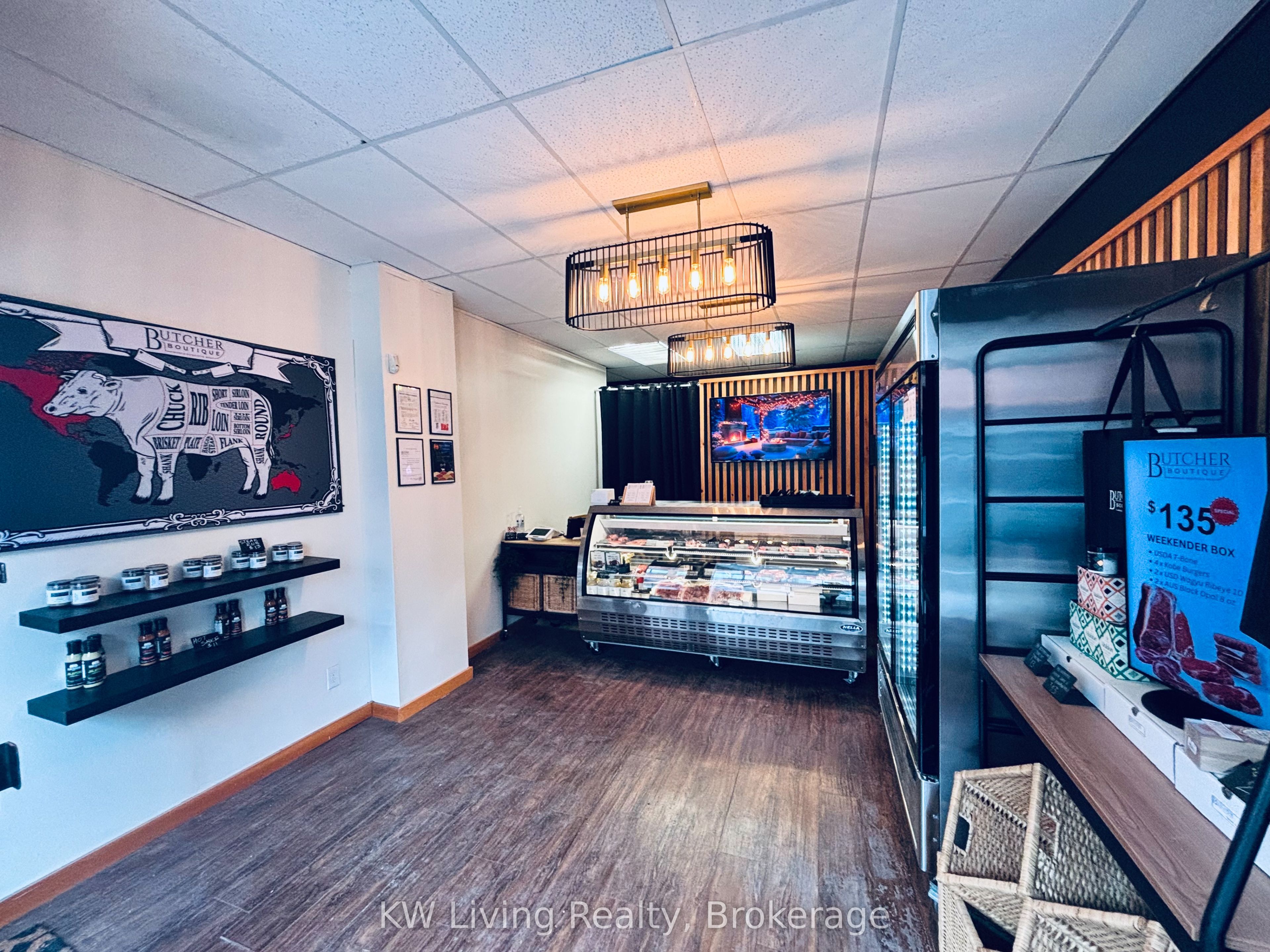 2245 Dundas Street W Ground