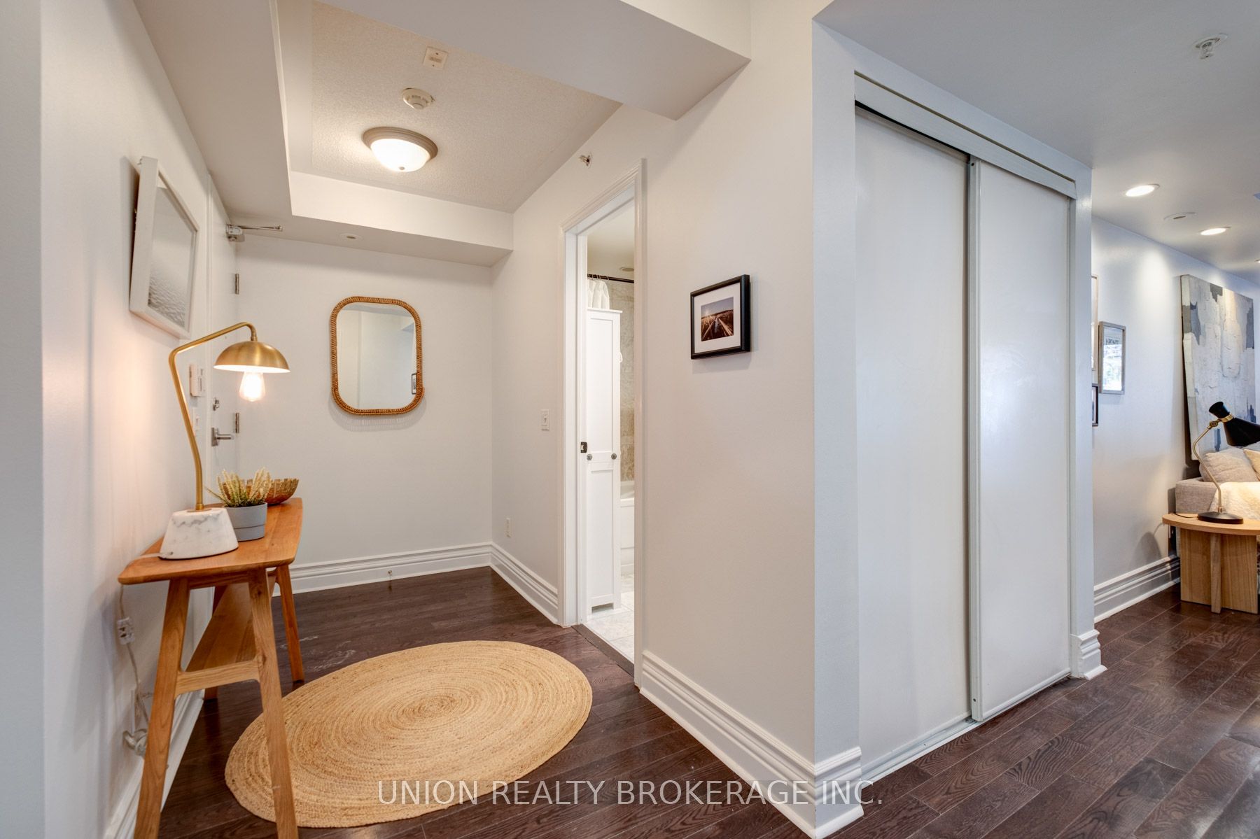 539 Jarvis Street M1