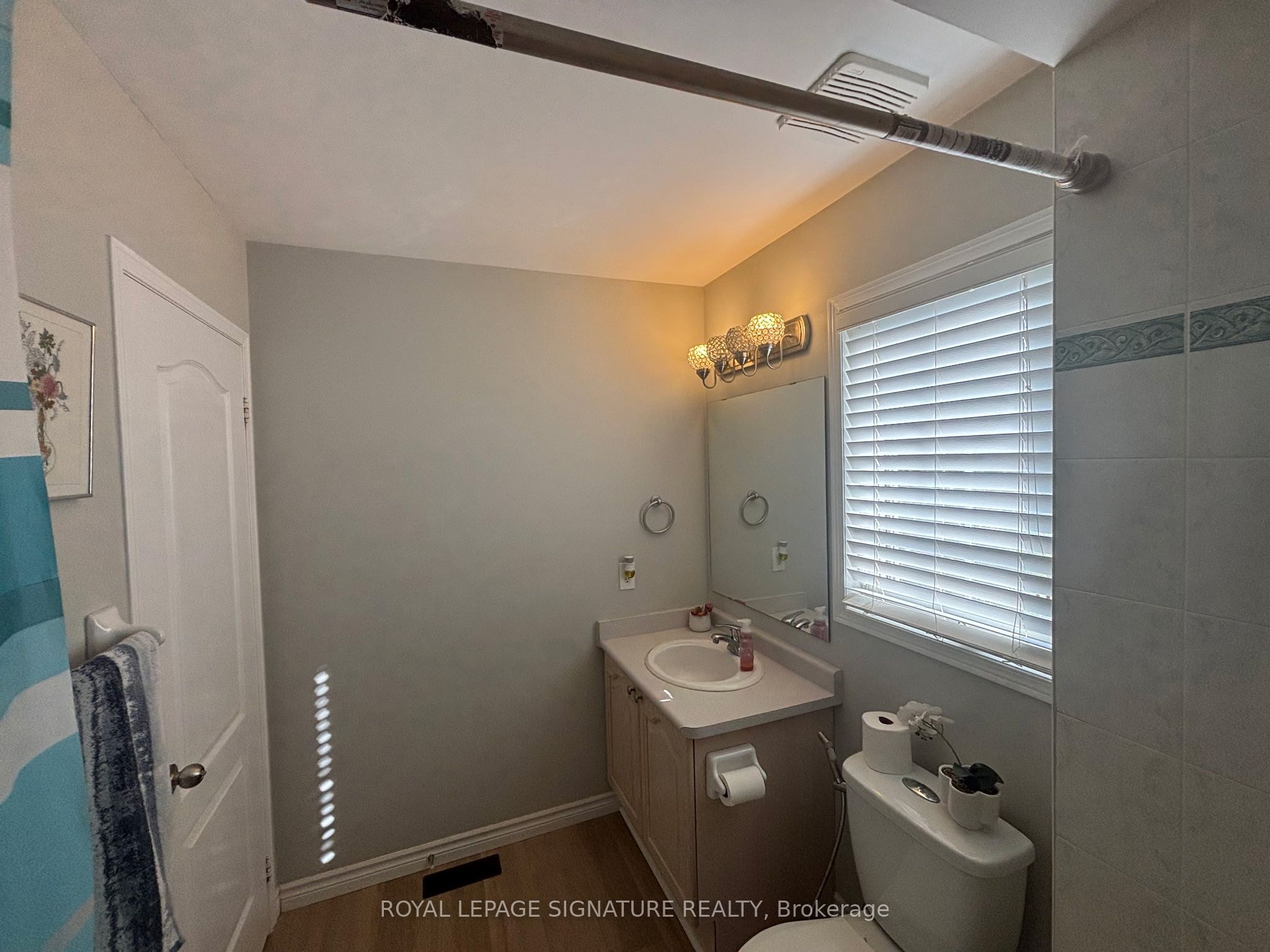 2112 Glenhampton Road