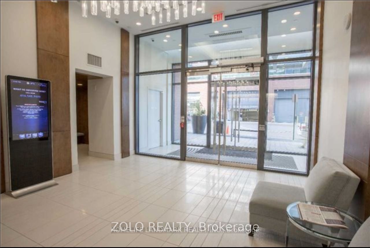 2212 Lakeshore Boulevard W 313