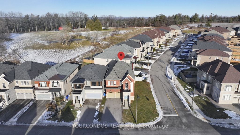 Photo of 100 Beckett Avenue, East Gwillimbury, ON L9N 0S7 (MLS # N12650316)