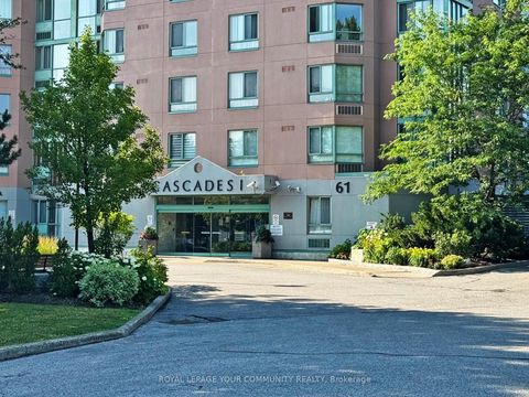 61 Markbrook Lane 1611 Toronto ON M9V 5E7