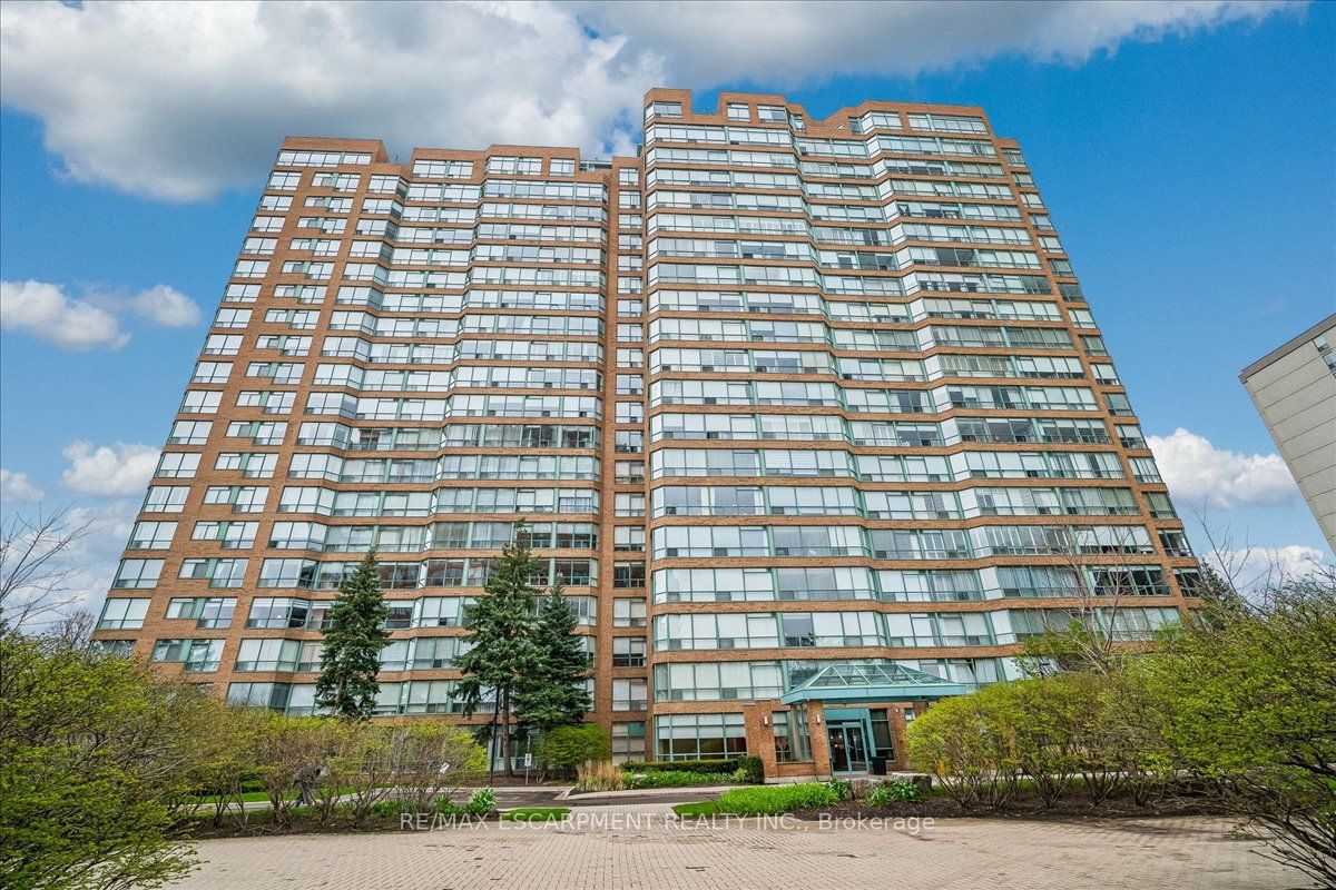 1276 Maple Crossing Boulevard 106