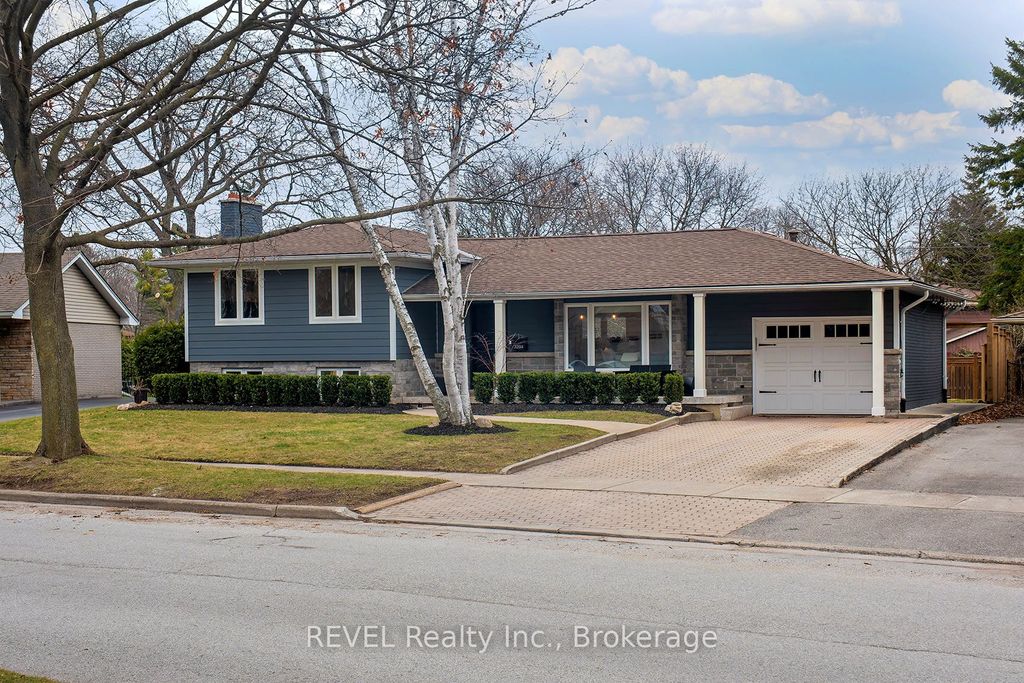 Photo of 3394 Guildwood Drive, Burlington, ON L7N 1L7 (MLS # W12954836)