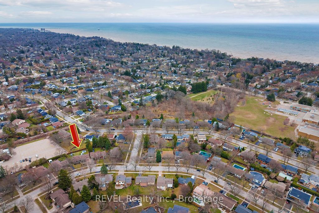 Photo of 3394 Guildwood Drive, Burlington, ON L7N 1L7 (MLS # W12954836)