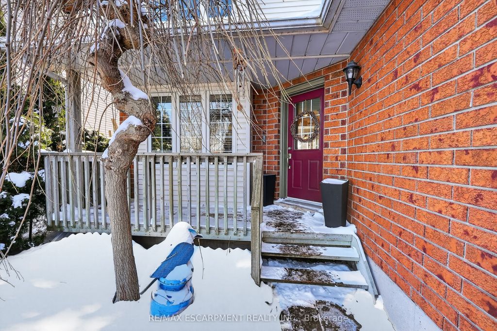 Photo of 4996 Greenlane Road, Lincoln, ON L3J 0C1 (MLS # X12741718)