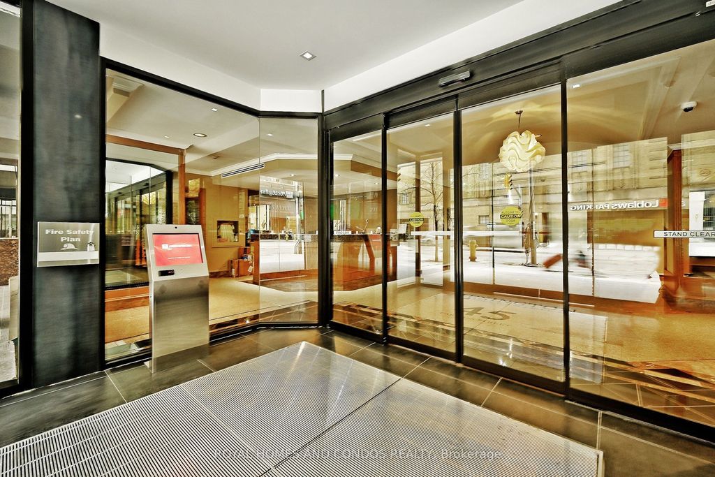 Photo of 45 Carlton Avenue #1111, Toronto, ON M5B 2H9 (MLS # C13123414)