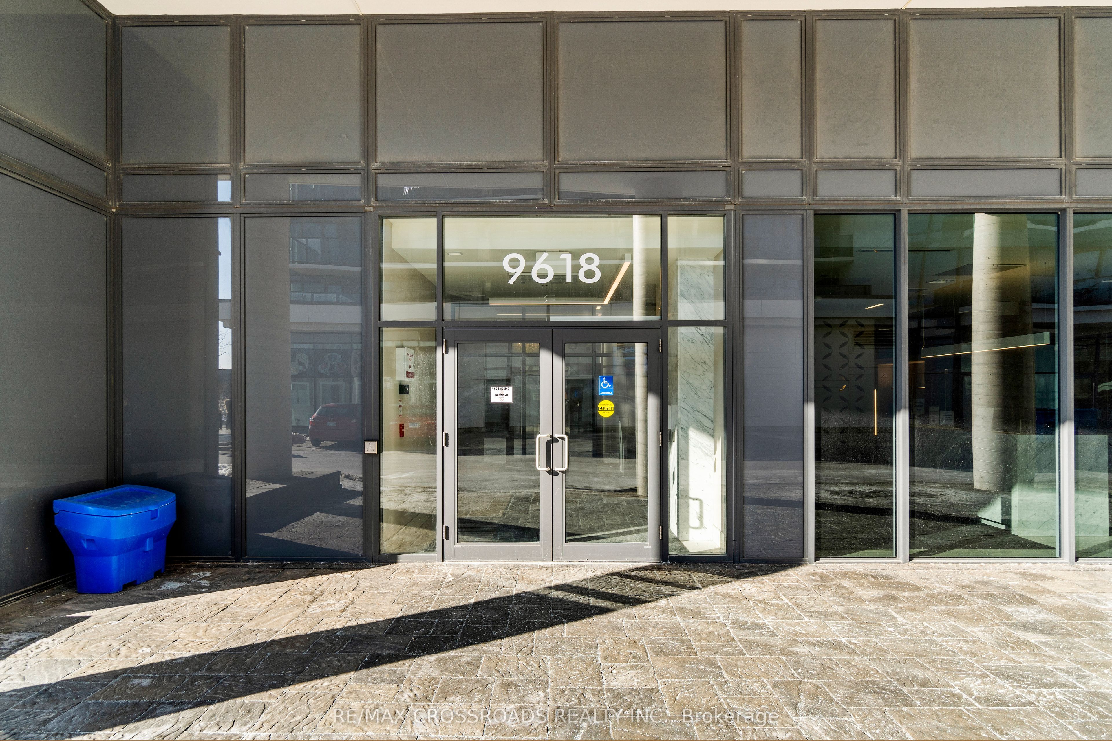 9618 Yonge Street TH102